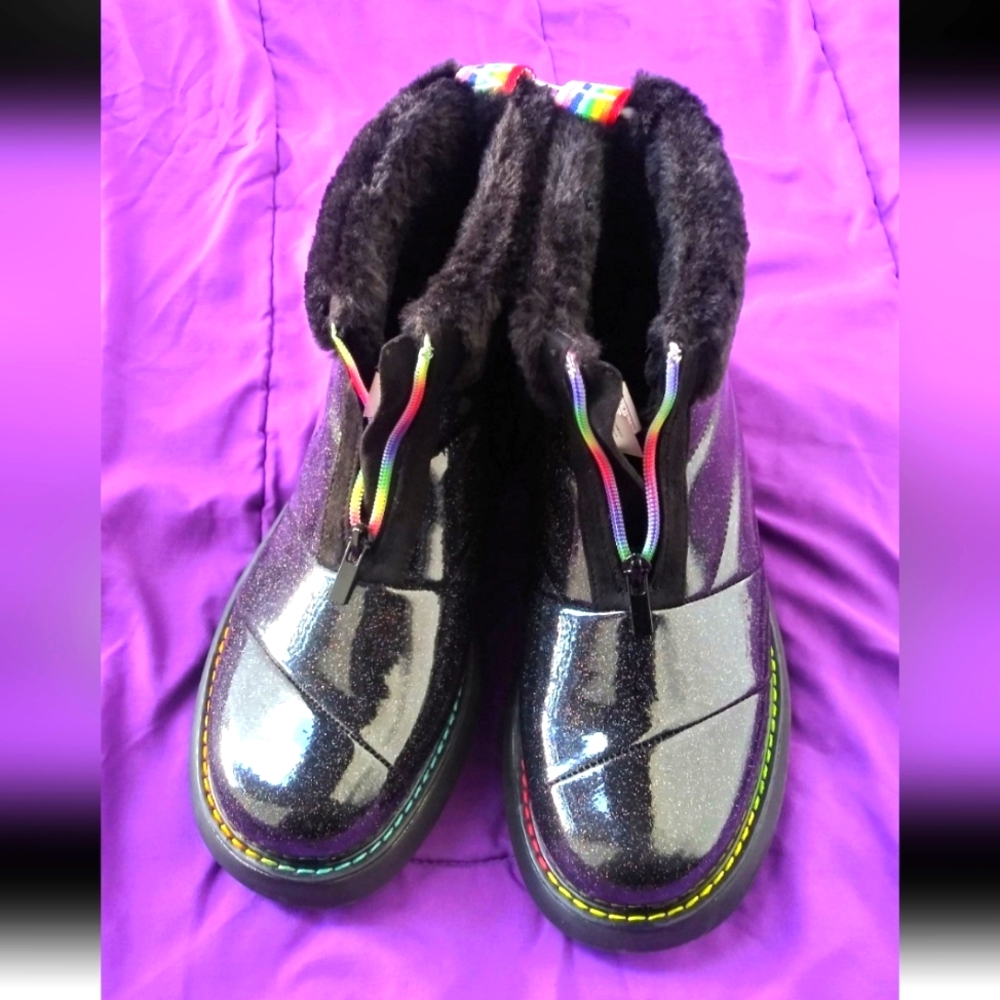 Tom's mallow puffer boot women's size 9.5